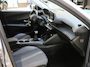 Peugeot 2008 SUV Blue Lease Allure 100 pk | Panoramisch schuifdak | Navigatie | Achteruitrijcamera | Stoelverwarming | Apple Carplay/ Android auto