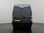 Renault Master 2.3DCI 180PK L2H2 Exclusive Edition | Navigatie | Camera | Multimedia | Trekhaak | 3-Zits | Airco | Cruise | 3-Zits | Betimmering