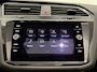 Volkswagen Tiguan 1.5 TSI ACT Highline Business R | Trekhaak | Elektrische achterklep | Stoel- & Stuurwielverwarming | Schuif- kanteldak | Stoelmassage