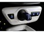 Toyota Prius 1.8 Hybrid Dynamic | Trekhaak | Navigatie | Dodehoek detectie | Stoelverwarming | Head-up display | Keyless | Adaptive Cruise | Clima | LED | Parkeersensoren voor | Camera | 17 inch