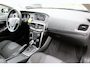 Volvo V40 T2 123PK Automaat Edition+ | Org. NL | Verw. Voorstoelen | PDC Achter | Bluetooth |