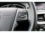 Volvo V40 T2 123PK Automaat Edition+ | Org. NL | Verw. Voorstoelen | PDC Achter | Bluetooth |