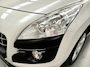 Peugeot 3008 1.6 THP Style Trekhaak | Panoramadak | Parkeersensoren | Clima | Airco (automatisch) | Cruise control | Parkeersensoren achter