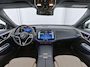 Mercedes-Benz E-klasse Estate 300 e Avantgarde Night Edition Panorama Schuif-Kanteldak | Digital Licht | 20 Inch Velgen | Trekhaak | AC en DC Laden | Stuur en Stoelverwarming. Inclusief 24 maanden MB Certified garantie voor Europa