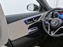 Mercedes-Benz E-klasse Estate 300 e Avantgarde Night Edition Panorama Schuif-Kanteldak | Digital Licht | 20 Inch Velgen | Trekhaak | AC en DC Laden | Stuur en Stoelverwarming. Inclusief 24 maanden MB Certified garantie voor Europa