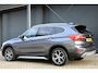 BMW X1 SDrive20i Orange Edition II, HUD, Groot navi, Leder, Afn. Trekhaak, Dealer onderhouden