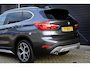 BMW X1 SDrive20i Orange Edition II, HUD, Groot navi, Leder, Afn. Trekhaak, Dealer onderhouden