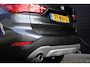 BMW X1 SDrive20i Orange Edition II, HUD, Groot navi, Leder, Afn. Trekhaak, Dealer onderhouden