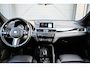 BMW X1 SDrive20i Orange Edition II, HUD, Groot navi, Leder, Afn. Trekhaak, Dealer onderhouden