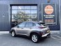 Hyundai Kona 1.0T Comfort TREKHAAK|CAMERA|CARPLAY|DAB|CRUISE CONTROL|ORIGINEEL NL