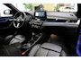 BMW X1 xDrive25e M Sport * SoH 97% - Pano - Leder - Trekhaak - HUD - Camera - ACC - Keyless - HiFi - Memory *