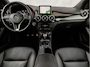 Mercedes-Benz B-klasse 200 AMG Sport 157Pk (GROOT NAVI, CLIMATE, CAMERA, HARMAN/KARDON, GETINT GLAS, STOELVERWARMING, LEDEREN SPORTSTOELEN, HARMAN/KARDON, XENON, ZWART HEMEL, NIEUWSTAAT)