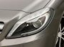 Mercedes-Benz B-klasse 200 AMG Sport 157Pk (GROOT NAVI, CLIMATE, CAMERA, HARMAN/KARDON, GETINT GLAS, STOELVERWARMING, LEDEREN SPORTSTOELEN, HARMAN/KARDON, XENON, ZWART HEMEL, NIEUWSTAAT)
