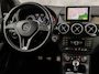 Mercedes-Benz B-klasse 200 AMG Sport 157Pk (GROOT NAVI, CLIMATE, CAMERA, HARMAN/KARDON, GETINT GLAS, STOELVERWARMING, LEDEREN SPORTSTOELEN, HARMAN/KARDON, XENON, ZWART HEMEL, NIEUWSTAAT)