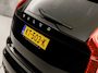 Volvo XC90 2.0 T8 Twin Engine AWD R-Design 7 Persoons 408Pk Automaat (NAP, PANORAMADAK, 1e EIGENAAR, LUCHTVERING, APPLE CARPLAY, BOWERS&WILKINS, HEAD-UP DISPLAY, STUUR/STOELVERWARMING, CAMERA, ELEK ACHTERKLEP, NIEUWSTAAT)