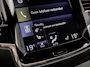 Volvo XC90 2.0 T8 Twin Engine AWD R-Design 7 Persoons 408Pk Automaat (NAP, PANORAMADAK, 1e EIGENAAR, LUCHTVERING, APPLE CARPLAY, BOWERS&WILKINS, HEAD-UP DISPLAY, STUUR/STOELVERWARMING, CAMERA, ELEK ACHTERKLEP, NIEUWSTAAT)