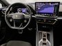 CUPRA Leon 1.5 TSI VZ Copper Edition 150Pk Automaat (F1 KNOPPEN, APPLE CARPLAY, GROOT NAVI, KUIPSTOELEN, SENNHEISER AUDIO, CAMERA, STUUR/STOELVERWARMING, GETINT GLAS, SFEERVERLICHTING, NIEUWSTAAT)