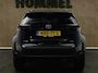 Toyota Yaris Cross 1.5 Hybrid 130 Dynamic - NIEUWE MODEL YARIS CROSS - DIRECT UIT VOORRAAD LEVERBAAR - NAVIGATIE - ARMSTEUN VOOR - VOORRUITVERWARMING - STUURVERWARMING - STOELVERWARMING - APPLE CARPLAY/ ANDROID AUTO - 17 INCH LICHT METALEN VELGEN - DODEHOEK DETECTIE - PARKEERSENSOREN VOOR/ ACHTER