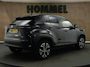 Toyota Yaris Cross 1.5 Hybrid 130 Dynamic - NIEUWE MODEL YARIS CROSS - DIRECT UIT VOORRAAD LEVERBAAR - NAVIGATIE - ARMSTEUN VOOR - VOORRUITVERWARMING - STUURVERWARMING - STOELVERWARMING - APPLE CARPLAY/ ANDROID AUTO - 17 INCH LICHT METALEN VELGEN - DODEHOEK DETECTIE - PARKEERSENSOREN VOOR/ ACHTER