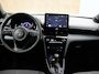 Toyota Yaris Cross 1.5 Hybrid 130 Dynamic - NIEUWE MODEL YARIS CROSS - DIRECT UIT VOORRAAD LEVERBAAR - NAVIGATIE - ARMSTEUN VOOR - VOORRUITVERWARMING - STUURVERWARMING - STOELVERWARMING - APPLE CARPLAY/ ANDROID AUTO - 17 INCH LICHT METALEN VELGEN - DODEHOEK DETECTIE - PARKEERSENSOREN VOOR/ ACHTER