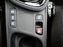 Toyota Yaris Cross 1.5 Hybrid 130 Dynamic - NIEUWE MODEL YARIS CROSS - DIRECT UIT VOORRAAD LEVERBAAR - NAVIGATIE - ARMSTEUN VOOR - VOORRUITVERWARMING - STUURVERWARMING - STOELVERWARMING - APPLE CARPLAY/ ANDROID AUTO - 17 INCH LICHT METALEN VELGEN - DODEHOEK DETECTIE - PARKEERSENSOREN VOOR/ ACHTER