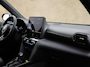 Toyota Yaris Cross 1.5 Hybrid 130 Dynamic - NIEUWE MODEL YARIS CROSS - DIRECT UIT VOORRAAD LEVERBAAR - NAVIGATIE - DRAADLOZE TELEFOONLADER - 17 INCH LICHT METALEN VELGEN - DODEHOEK DETECTIE - VOORSTOELEN VERWARMD - STUUR VERWARMD - VOORRUIT VERWARMD - ARMSTEUN VOOR - APPLE CARPLAY/ ANDROID AUTO - ADAPTIEVE CRUISE CONTROL - PARKEERSENSOREN VOOR/ ACHTER