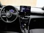 Toyota Yaris Cross 1.5 Hybrid 130 Dynamic - NIEUWE MODEL YARIS CROSS - DIRECT UIT VOORRAAD LEVERBAAR - NAVIGATIE - DRAADLOZE TELEFOONLADER - 17 INCH LICHT METALEN VELGEN - DODEHOEK DETECTIE - VOORSTOELEN VERWARMD - STUUR VERWARMD - VOORRUIT VERWARMD - ARMSTEUN VOOR - APPLE CARPLAY/ ANDROID AUTO - ADAPTIEVE CRUISE CONTROL - PARKEERSENSOREN VOOR/ ACHTER