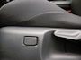 Toyota Yaris Cross 1.5 Hybrid 130 Dynamic - NIEUWE MODEL YARIS CROSS - DIRECT UIT VOORRAAD LEVERBAAR - NAVIGATIE - DRAADLOZE TELEFOONLADER - 17 INCH LICHT METALEN VELGEN - DODEHOEK DETECTIE - VOORSTOELEN VERWARMD - STUUR VERWARMD - VOORRUIT VERWARMD - ARMSTEUN VOOR - APPLE CARPLAY/ ANDROID AUTO - ADAPTIEVE CRUISE CONTROL - PARKEERSENSOREN VOOR/ ACHTER