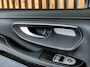 Mercedes-Benz V-klasse 300d Extra Lang Avantgarde Dubbele Cabine | ELEKTRISCHE SCHUIFDEUREN | STOELVERWARMING | STANDKACHEL | LEDER | MBUX | 360 |