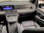 Mercedes-Benz V-klasse 300d Extra Lang Avantgarde Dubbele Cabine | ELEKTRISCHE SCHUIFDEUREN | STOELVERWARMING | STANDKACHEL | LEDER | MBUX | 360 |