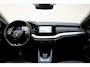 Skoda Octavia COMBI 1.5 e-TSI 150pk Business Edition Aut. [ Trekhaak Navi Apple/Android Camera Stoelverwarming ]