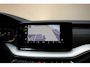 Skoda Octavia COMBI 1.5 e-TSI 150pk Business Edition Aut. [ Trekhaak Navi Apple/Android Camera Stoelverwarming ]