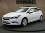 Opel Astra 1.4 Online Edition - ORIGINEEL NEDERLANDSE AUTO - AFNEEMBARE TREKHAAK - TREKGEWICHT 1450 KG - AFKOMSTIG VAN 2E EIGENAAR - SCHUIFDAK - NAVIGATIE - CLIMATE CONTROL - CRUISE CONTROL - CAMERA