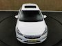 Opel Astra 1.4 Online Edition - ORIGINEEL NEDERLANDSE AUTO - AFNEEMBARE TREKHAAK - TREKGEWICHT 1450 KG - AFKOMSTIG VAN 2E EIGENAAR - SCHUIFDAK - NAVIGATIE - CLIMATE CONTROL - CRUISE CONTROL - CAMERA