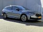 Skoda Octavia Combi 1.5 TSI MHEV Sportline / Fabrieksgarantie t/m 12-2026 / Adaptieve Cruise Control / Navigatie / Apple Carplay/Android Auto / Achteruitrijcamera / Stoelverwarming / Sportstoelen / Elektrische achterklep /