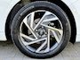Hyundai i20 1.0 T-GDI Comfort Smart / Fabrieksgarantie t/m 04-2029 / Dealer onderhouden / Navigatie / Apple Carplay/Android Auto / Cruise Control / Airco / Achteruitrijcamera / Bluetooth / Lane Assist / PDC Achter / DAB / Lichtmetalen Velgen /