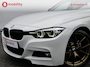 BMW 3-Serie Touring 320i High Executive M-Sport Panoramadak | Hifi | DAB | Leer | Apple CarPlay | Sportstoelen