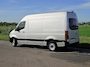 Mercedes-Benz Sprinter 319 L2H2 RWD 3.5t-Trekhaak Automaat 3 Zits Mbux Navi Camera Airco Apple Carplay Parkeersensoren Euro6 190 PK!