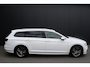 Volkswagen Passat Variant 1.4 TSI Highline Business R - LED - PANORAMADAK - NAVIGATIE - TREKHAAK