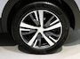Peugeot 5008 SUV Allure Pack Business 130 pk Automaat | Navigatie | Dodehoekwaarsch. | 7-zits | Elektrische kofferbak | Parkeercamera voor/achter