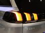 Peugeot 5008 SUV Allure Pack Business 130 pk Automaat | Navigatie | Dodehoekwaarsch. | 7-zits | Elektrische kofferbak | Parkeercamera voor/achter