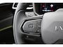 Lynk & Co 01 1.5 More | 360 Graden camera | Actieve LED Koplampen | Schuif-/Kanteldak | Premium Audio By Harman Kardon | Sfeerverlichting | Dodehoekassistent | Adaptieve Cruise Control | Stuurverwarming | Stoelverwarming | Bestuurdersstoel met geheugen | Getint glas | Elektrisch bedienbare achterklep | Draadloos telefoonoplader