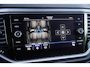 Volkswagen T-Roc 1.5 TSI 150pk DSG Style Business | Stoelverwarming | Navigatie | Blackstyle