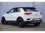 Volkswagen T-Roc 1.5 TSI 150pk DSG Style Business | Stoelverwarming | Navigatie | Blackstyle