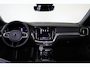Volvo V60 T6 Recharge AWD Ultra Bright - Panorama/schuifdak - IntelliSafe Assist & Surround - 360º Camera - Harman/Kardon audio - Adaptieve LED koplampen - Verwarmde voorstoelen, stuur & achterbank - Parkeersensoren voor & achter - Elektr. bedienb. voorstoelen met geheugen - Head up display - Extra getint glas - 18' LMV