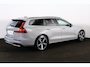 Volvo V60 T6 Recharge AWD Ultra Bright - Panorama/schuifdak - IntelliSafe Assist & Surround - 360º Camera - Harman/Kardon audio - Adaptieve LED koplampen - Verwarmde voorstoelen, stuur & achterbank - Parkeersensoren voor & achter - Elektr. bedienb. voorstoelen met geheugen - Head up display - Extra getint glas - 18' LMV