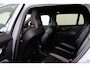 Volvo V60 T6 Recharge AWD Ultra Bright - Panorama/schuifdak - IntelliSafe Assist & Surround - 360º Camera - Harman/Kardon audio - Adaptieve LED koplampen - Verwarmde voorstoelen, stuur & achterbank - Parkeersensoren voor & achter - Elektr. bedienb. voorstoelen met geheugen - Head up display - Extra getint glas - 18' LMV