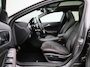Mercedes-Benz GLA 180 Ambition | Automaat | Panoramadak | Stoelverwarming | Navigatie | Parkeersensoren |