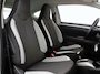 Toyota Aygo 1.0 VVT-i x-play Automaat | Airco | Achteruitrijcamera | Bluetooth | Elektrische ramen voor | Elektrisch verstelbare buitenspiegels |