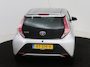 Toyota Aygo 1.0 VVT-i x-play Automaat | Airco | Achteruitrijcamera | Bluetooth | Elektrische ramen voor | Elektrisch verstelbare buitenspiegels |